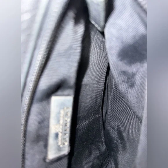 *Rare* Givenchy Black Nylon Vintage Crossbody Bag! - Picture 7 of 7